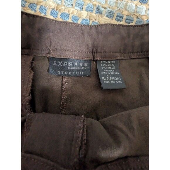 Express Womens 5 Short Stretch Rayon Blend Solid Flare Dress Pants Mid Rise - Picture 4 of 8